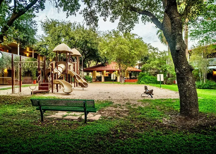 Family Garden Inn & Suites